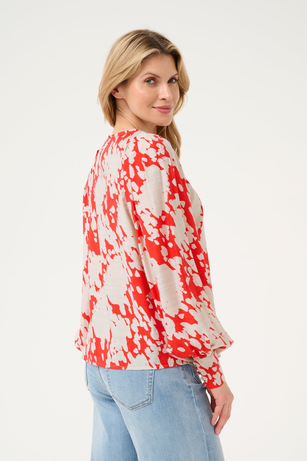 Kaffe Kalouise Fiery Red/Beige Graphic Cloud Print Top, 10508990