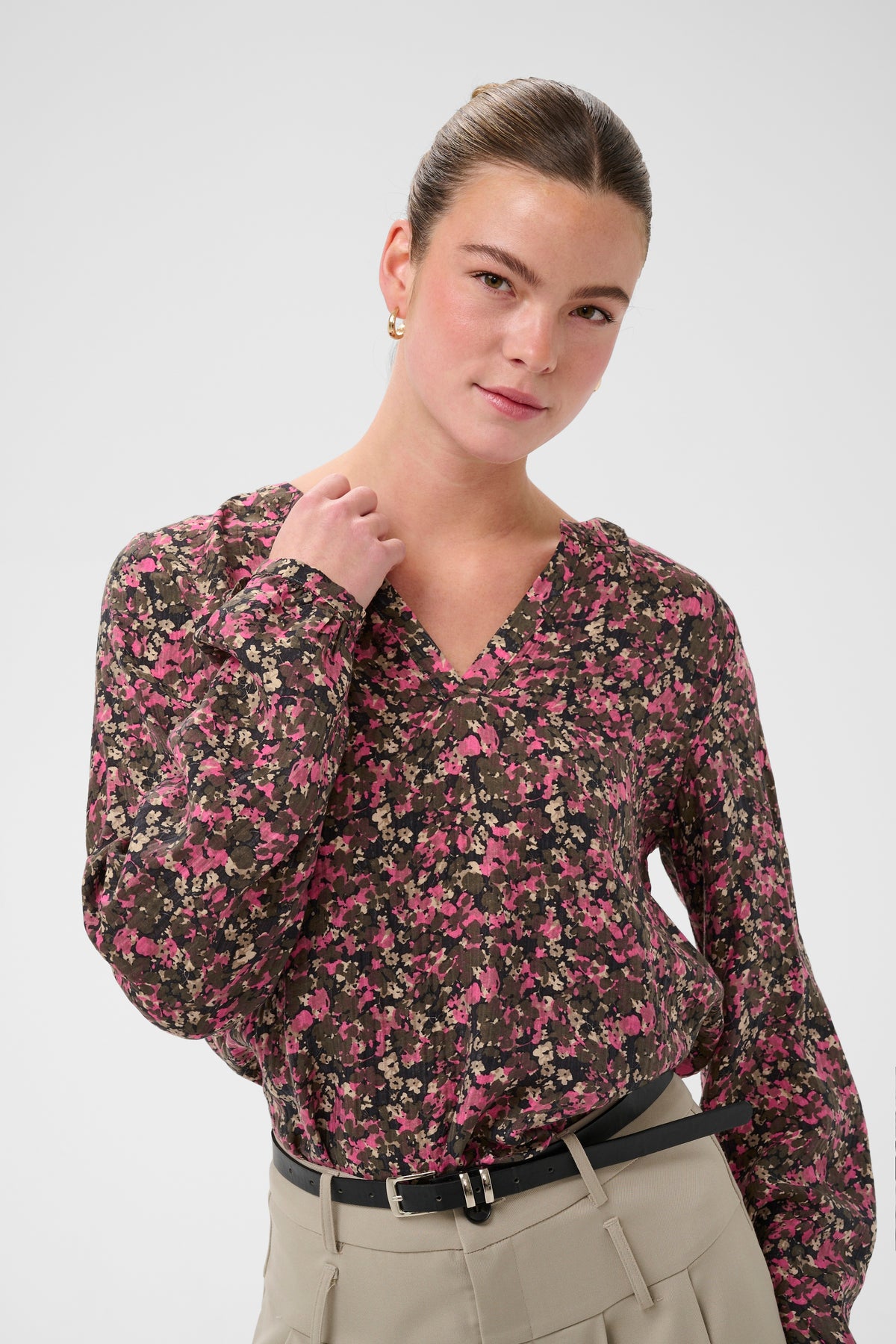 Kaffe KaBella Pink/Khaki Floral Printed V-Neck Blouse, 10511035