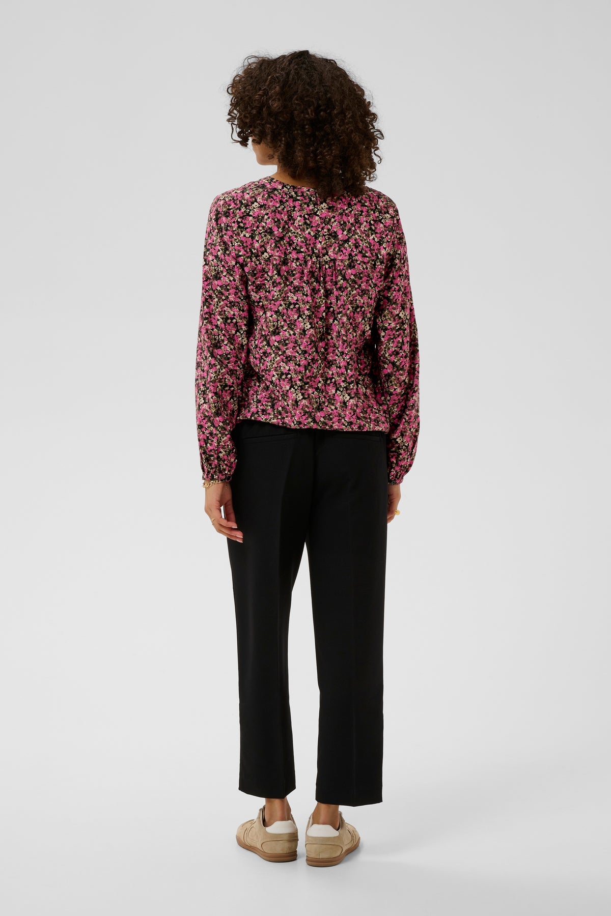 Kaffe KaBella Pink/Khaki Floral Printed V-Neck Blouse, 10511035