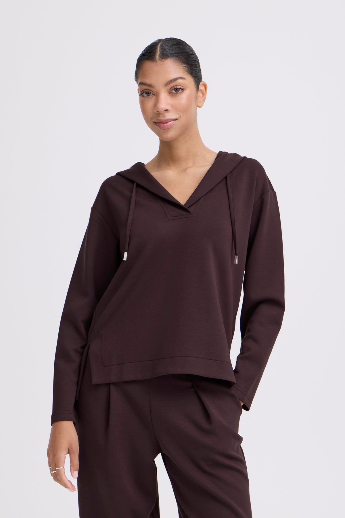B.Young ByPusti Fudge Burgundy V-Neck Dipped Hem Modal Hoodie