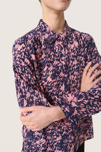 Soaked in Luxury Sylvia Blush Drop Abstract Print Oversized Shirt, 30406305