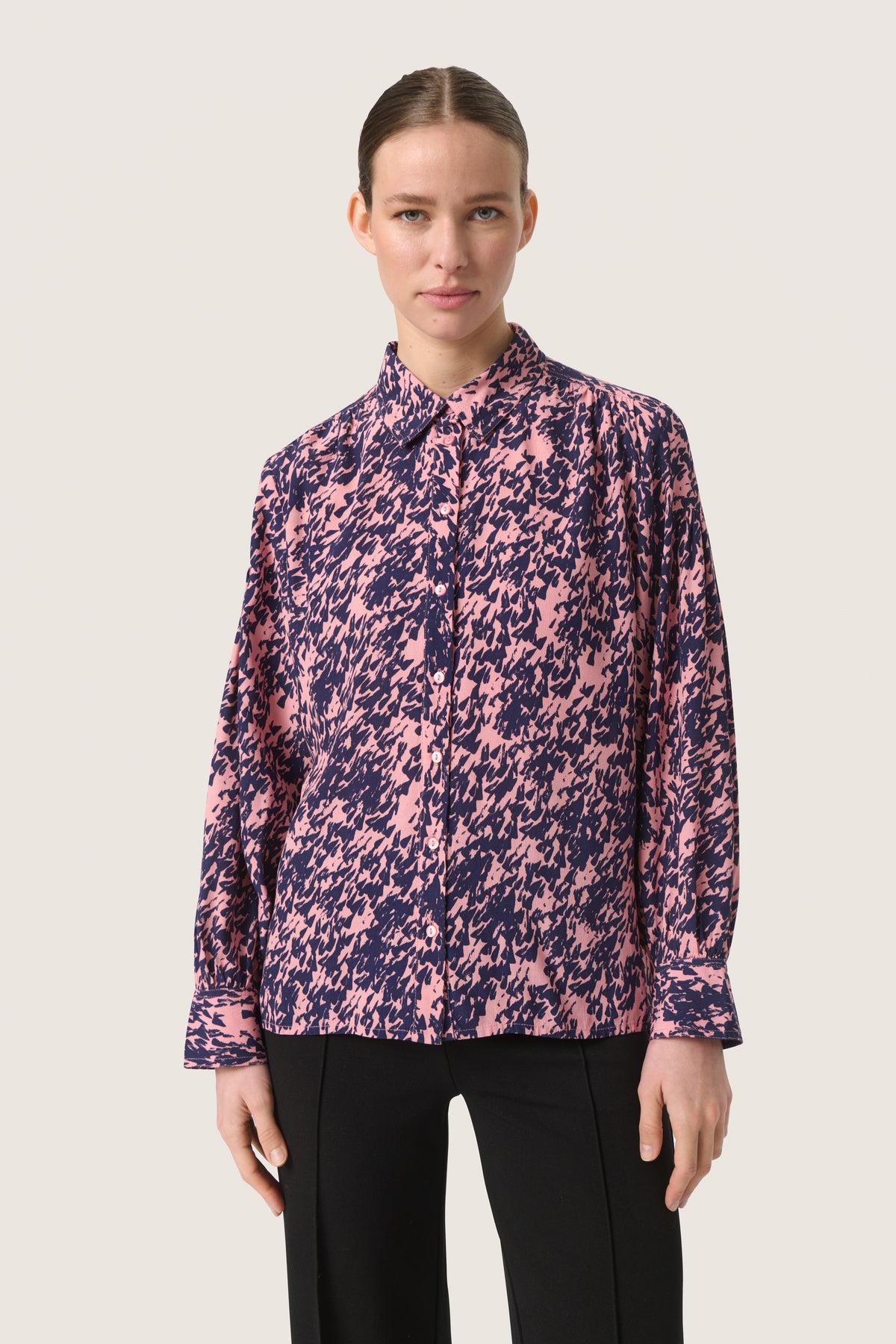 Soaked in Luxury Sylvia Blush Drop Abstract Print Oversized Shirt, 30406305