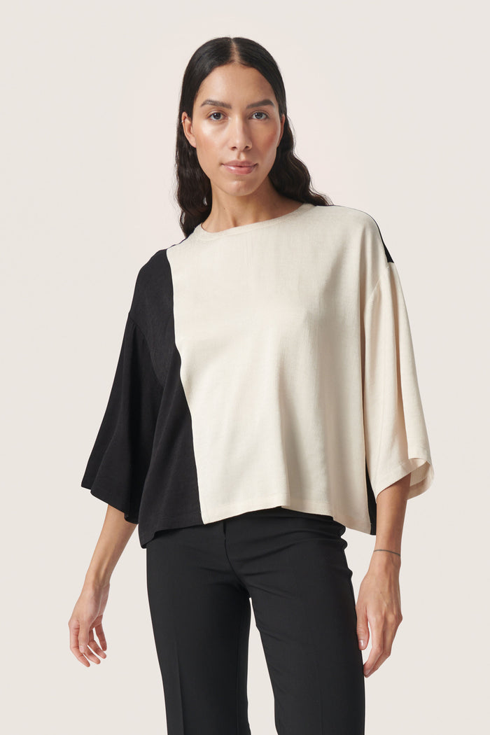 Soaked in Luxury Cevina Studio Black & Cream Colourblock Oversized Top, 30407423