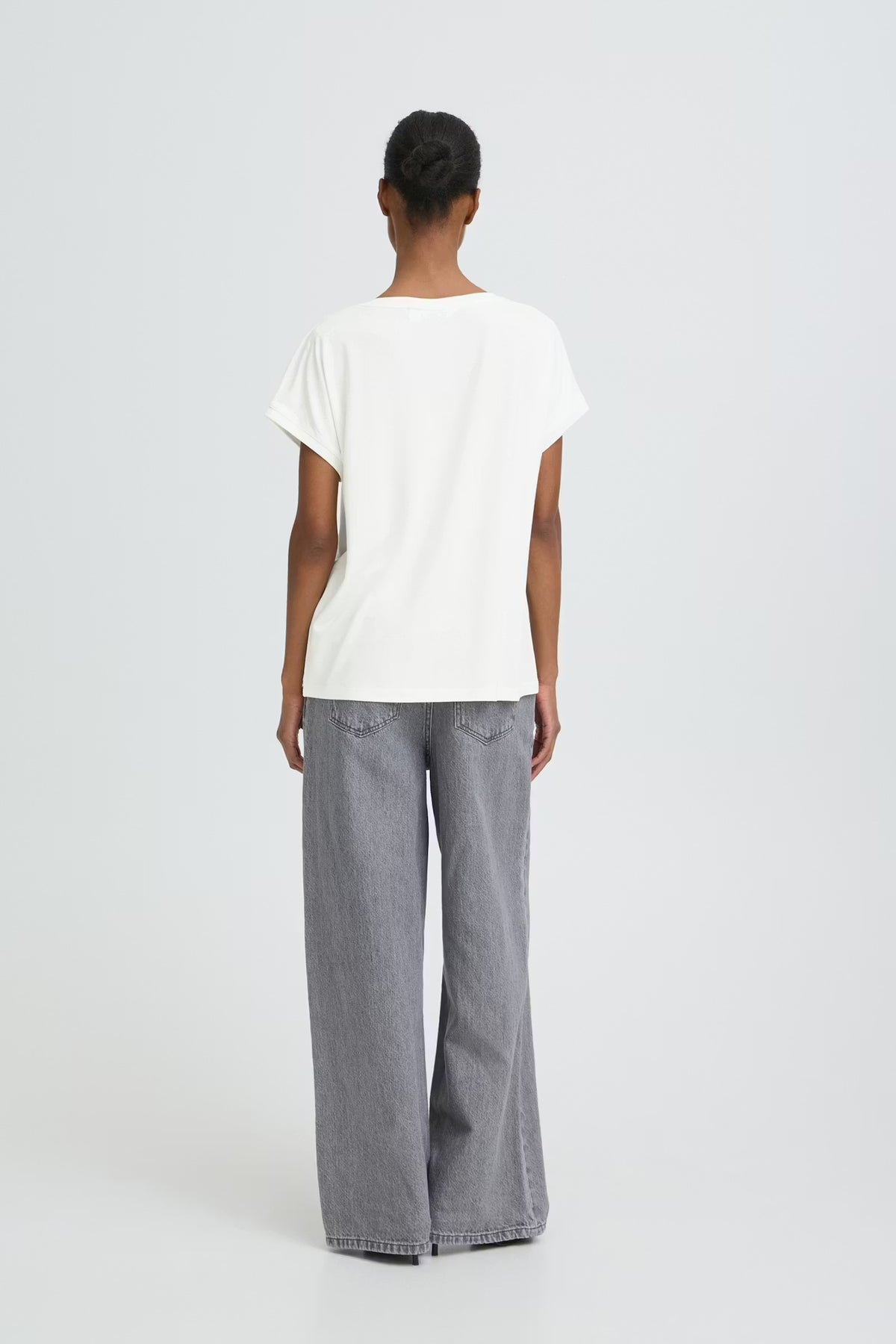 B.Young ByPanyax Marshmallow Silky Front T-Shirt